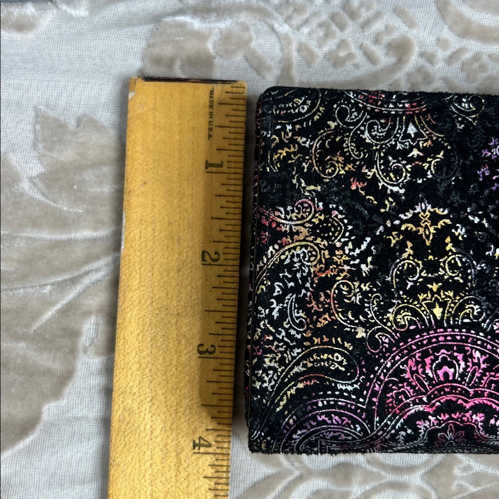The Find Checkbook Wallet - Picture 3 of 7